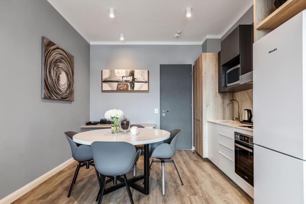 Menlyn Maine Residence Unit 1419 Pretoria-Noord Zewnętrze zdjęcie